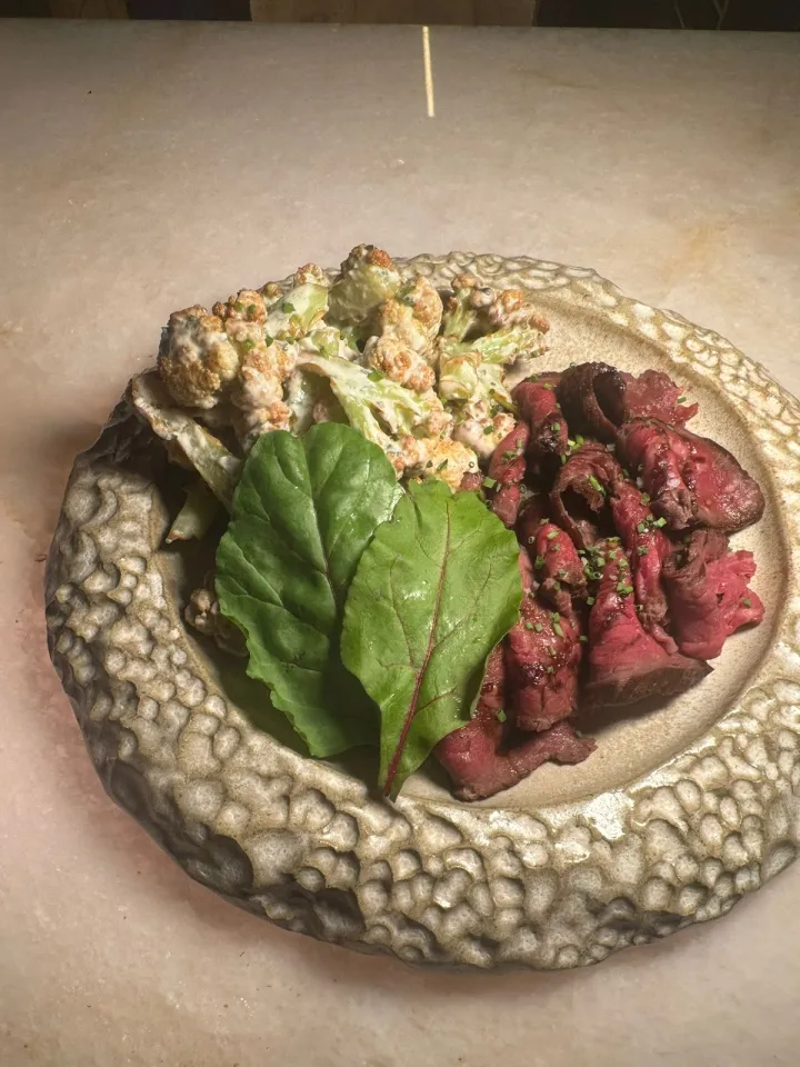 Wagyu maçaricado com couve flor gratinada